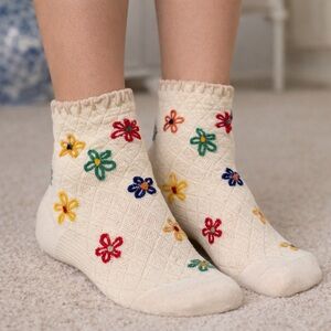 KIKIYA Floral Cotton Crew Socks Cute Cottagecore Flower Novelty Korean Socks NWT